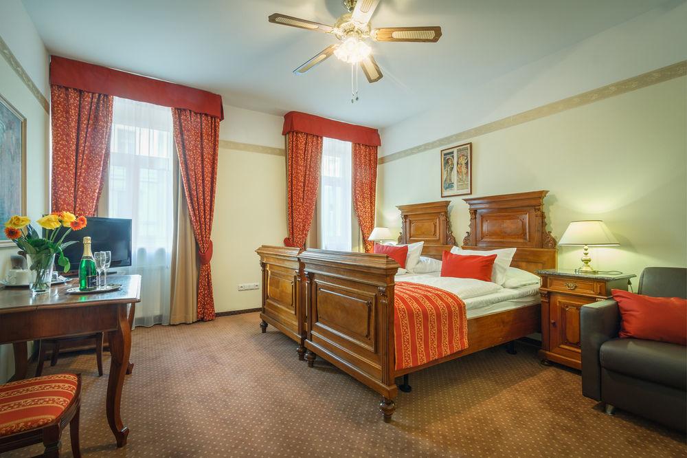 Hotel Mucha Prague Extérieur photo